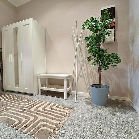 Spacious And Near Metro I Close To Parks I Akh Apartman Bécs Kültér fotó