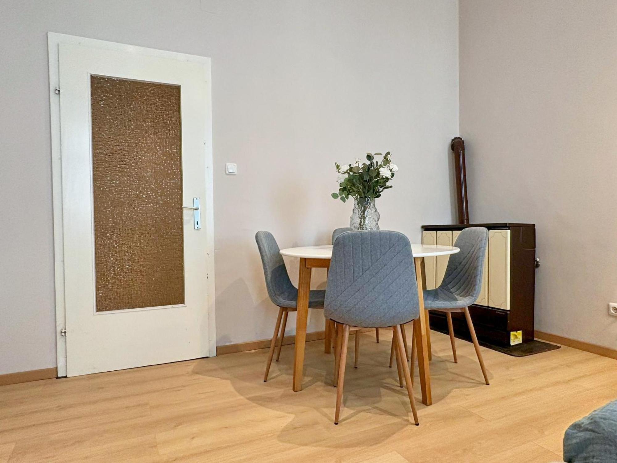 Spacious And Near Metro I Close To Parks I Akh Apartman Bécs Kültér fotó